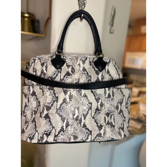 Aimee Kestenberg Sunbury Python Snakeskin large leather shoulder bag - Picture 4 of 6